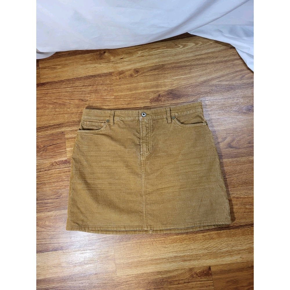 Carve Designs Women's Brown Corduroy Mini Skirt Size 6 Pockets Button